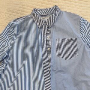 BRAND NEW Vineyard Vines Blue and White Striped Shirt